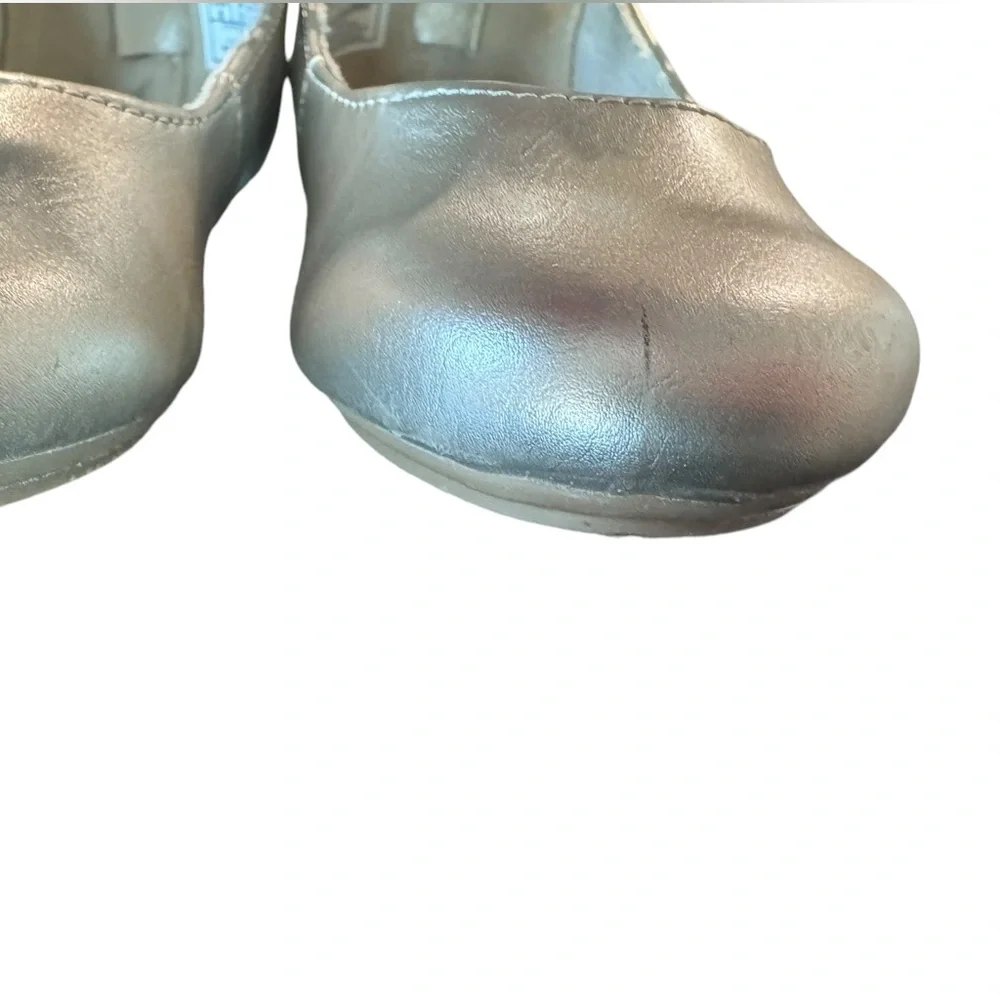 Michael Kors Girls “Kenyah Kay” Logo Charm Gold Ballet Flats Size 6 Toddler/Baby - Picture 8 of 12